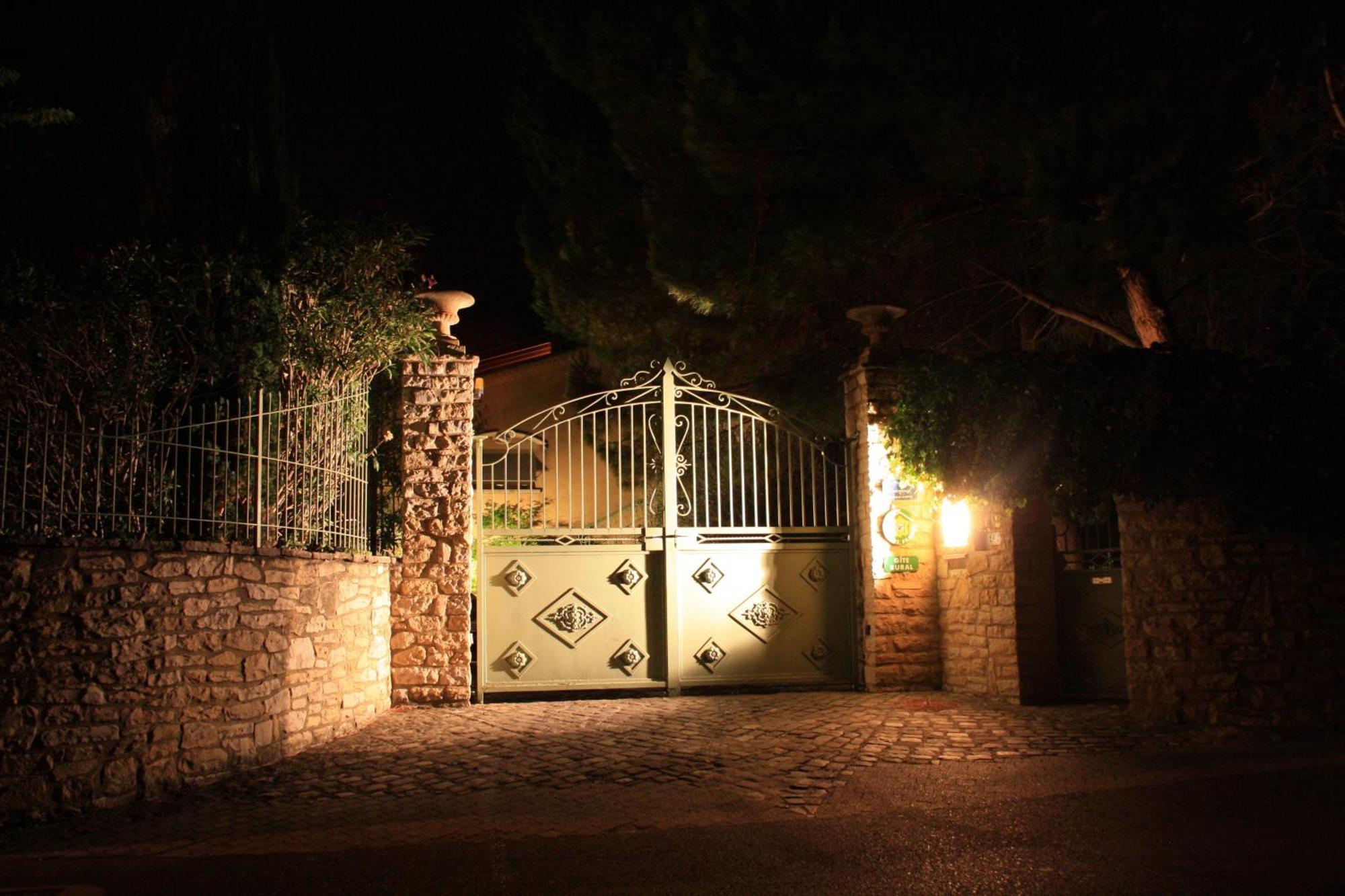 Laudun Villa Thebaide Chambres D'Hotes מראה חיצוני תמונה