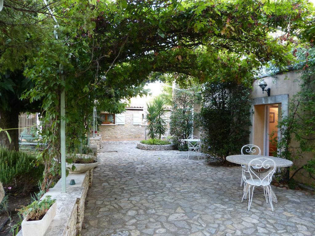 Laudun Villa Thebaide Chambres D'Hotes מראה חיצוני תמונה